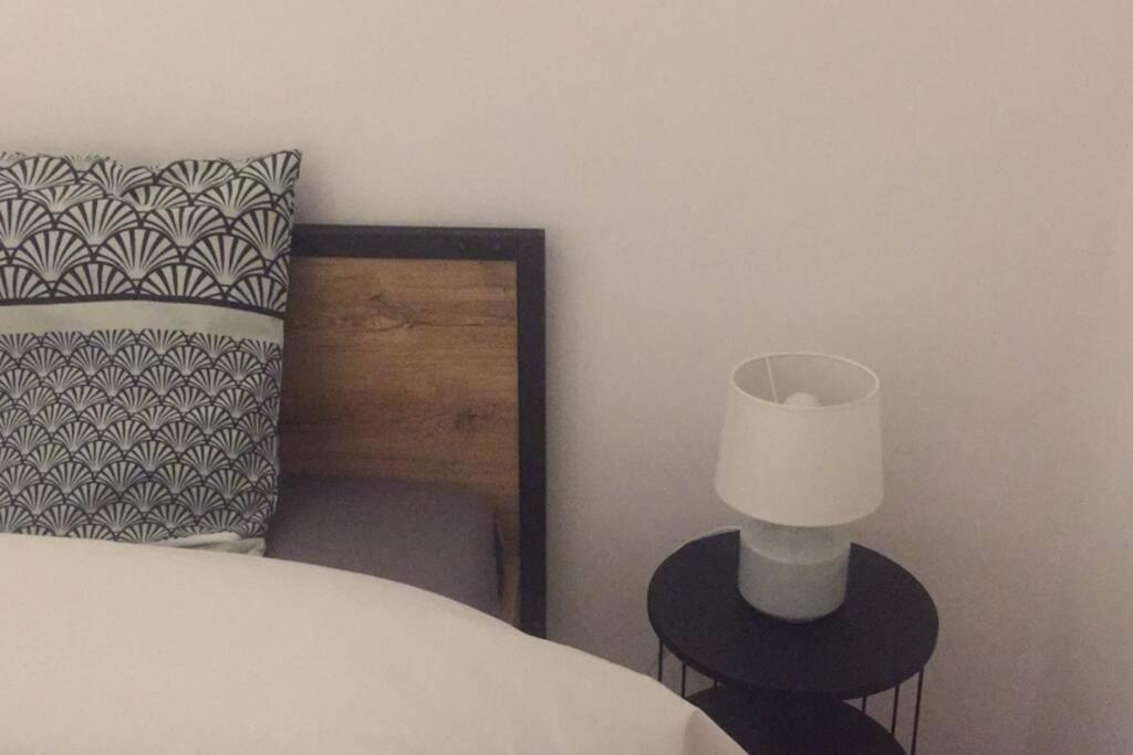 Appartement Duplex Pour 3-4 Personnes A Ciney Εξωτερικό φωτογραφία