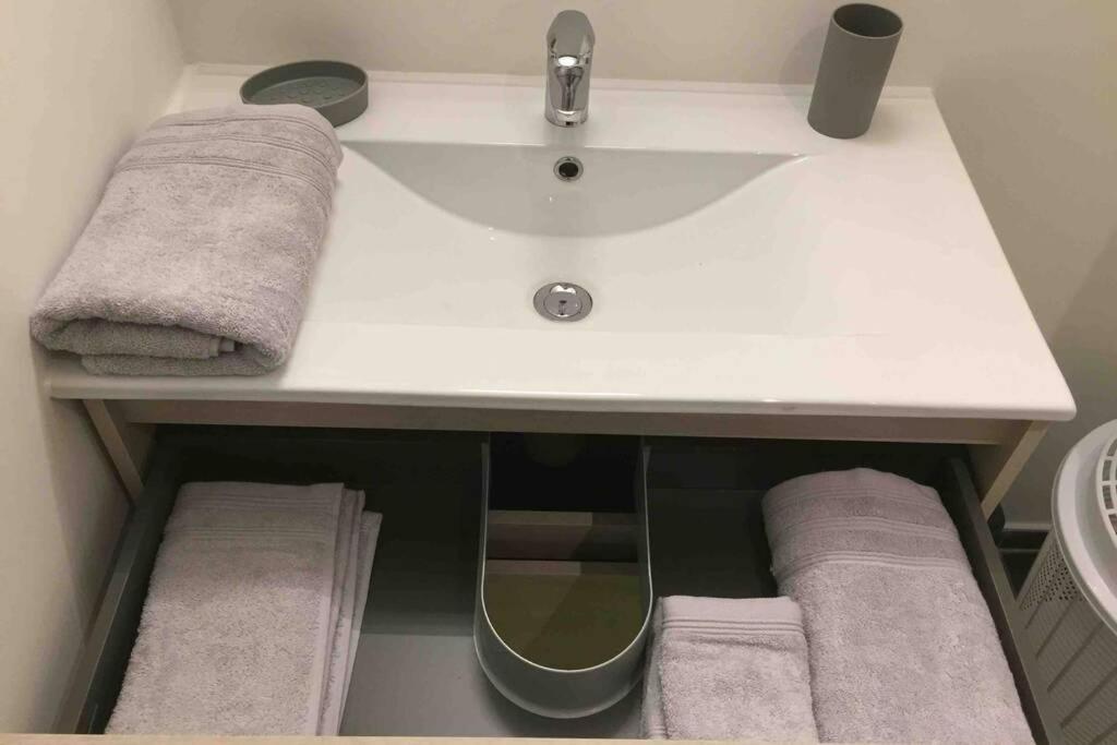 Appartement Duplex Pour 3-4 Personnes A Ciney Εξωτερικό φωτογραφία